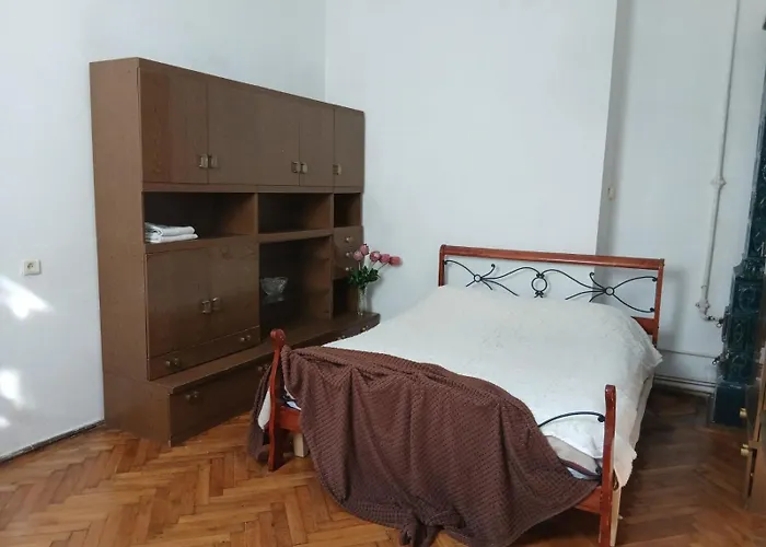 Kvartira Na B Khmelnytskoho